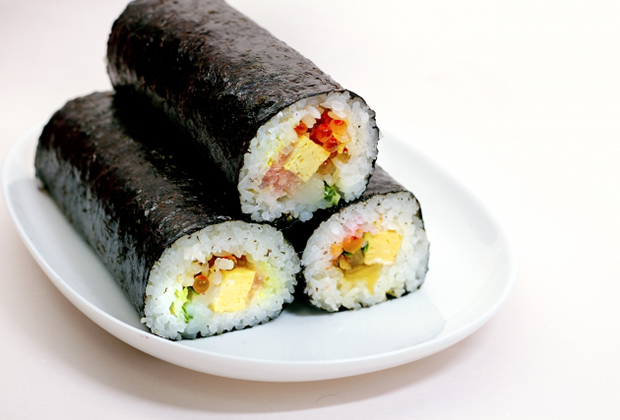 平成29年の恵方は  北北西   節分に食べたい恵方巻き5選