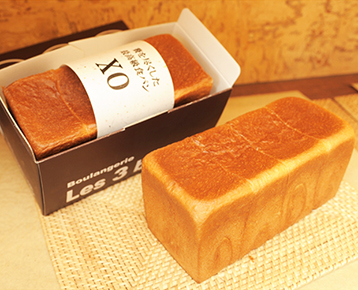 XO食パン／高級食パン専門店　Les 3 boules（レトワブール）
