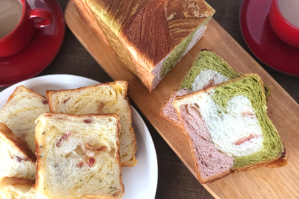 京都生まれの新食感デニッシュ。 フレーバーが多彩で断面美も魅力！ 「マーブルデニッシュ　京都三色」 「マーブルデニッシュ　チーズ＆ベーコン」