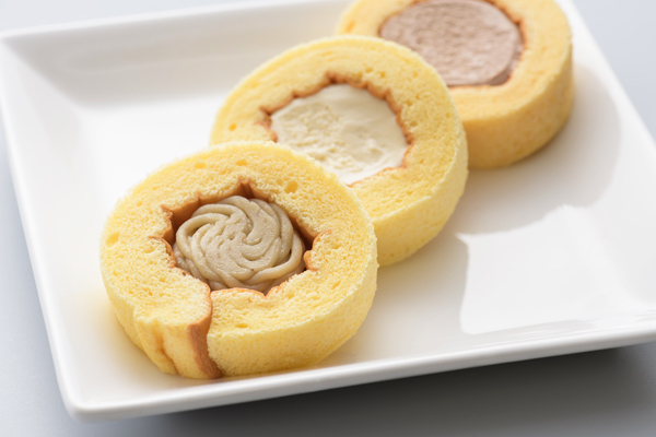 節分にも、いつものおやつにも！　３種類の味が楽しめる食べ切りサイズの「おちゃくりロール」