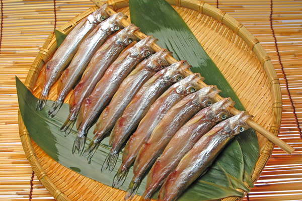 正真正銘のししゃも、ここにあり！ 北海道むかわ・カネダイ大野商店の 「生干しししゃも」「珍味ししゃも」
