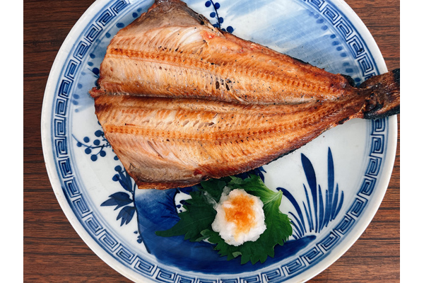稚内の海の恵み。 大きくておいしくてびっくりな 「お試しほっけ干物セット」 新鮮な歯ごたえがたまらない 「たこしゃぶ」