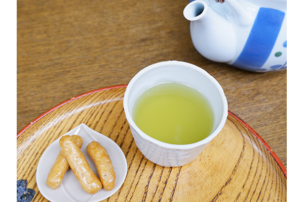 静岡県「つきまさ」から香りを重視した「日本緑茶党」が期間限定・数量限定で発売中！　紅茶もおすすめです。
