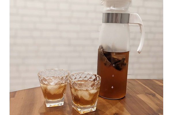 リニューアルしたロングセラー「フジミネラル麦茶」ごくごく飲める健康茶「ごぼう茶」