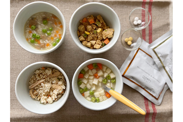 おいしい備蓄食で災害時の体と心を守る 「25年保存の美味しい備蓄食　サバイバルフーズ　大缶 バラエティセット」 非常時の栄養補給に 「長期保存可能の栄養機能食品 サバイバルフーズ サプリメント 2種セット」