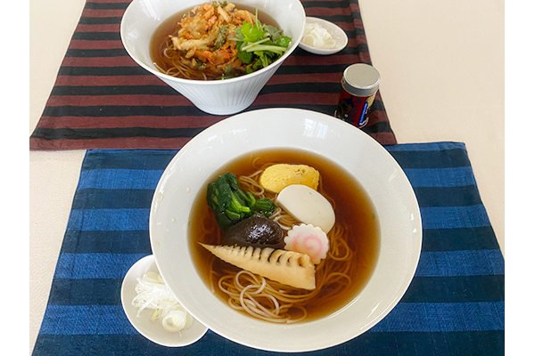更科そば元祖の”本物の味”を おうちで堪能！「半生そば冷凍かけそば （更科そば）2人前セット」