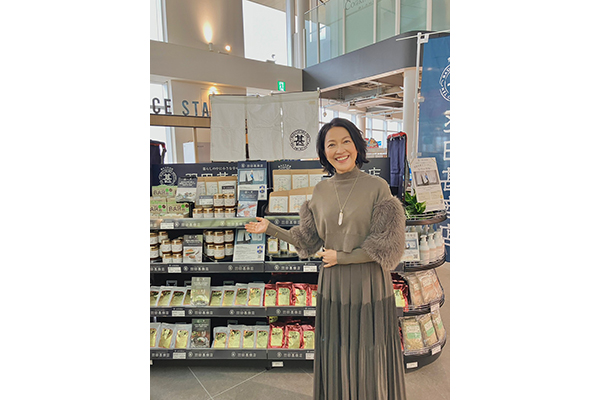 肉本来の味を堪能できるヘルシーな赤身牛が贅沢に入った「前田牧場の愛情ゴロゴロビーフカレーセット」vol.12
