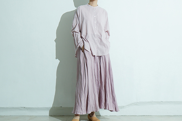 オーガニックコットンで 着心地が抜群の定番ブラウス 「gathered blouse」