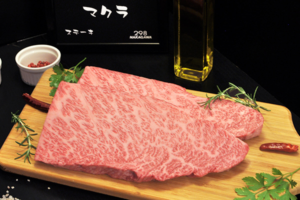 月にわずか2頭しか出荷されない希少な牛肉「幻の相州黒毛和牛ステーキ用」130g×2枚「相州牛ゴロゴロカレー」