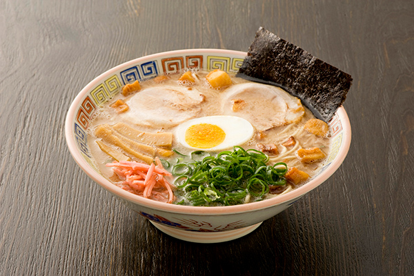 半世紀以上にわたり受け継がれる伝統の味！久留米の名店・大砲ラーメンの「昔ラーメン・呼び戻しブラック」
