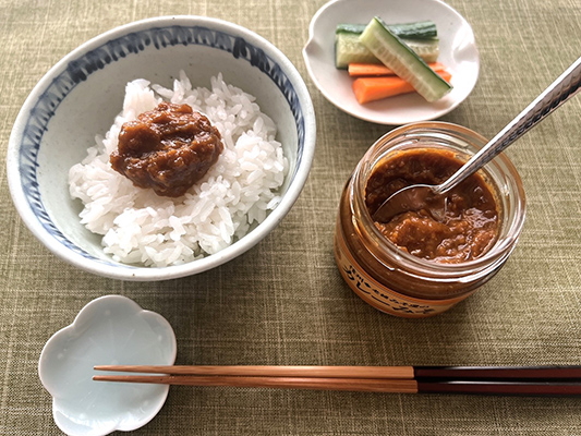 味噌とカレーの相性は抜群! ごはんにパンに万能に使える 長野発「カレーみそ」 「八幡屋礒五郎のガラムマサラ入り カレーみそ 」