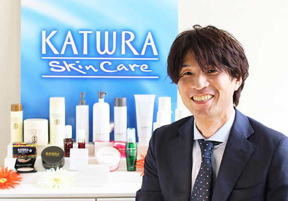 肌本来の力を引き出すスキンケア商品で、いつまでも美しい肌づくり