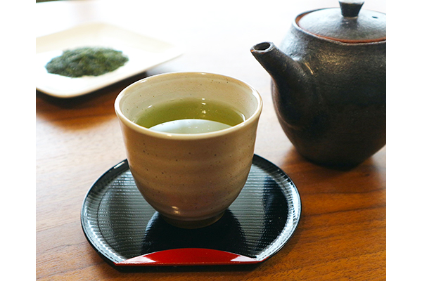 30秒で甘みあふれる冷茶もできる「市川のぐり茶」