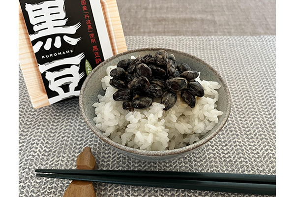 納豆とワサビがマッチ！地元特産の高級黒豆「丹波黒」の旨みを堪能できる「黒豆納豆」