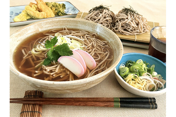 長年愛される日本初の十割そば乾麺「特選そば」と、そば通絶賛の九割そば「究極そば」