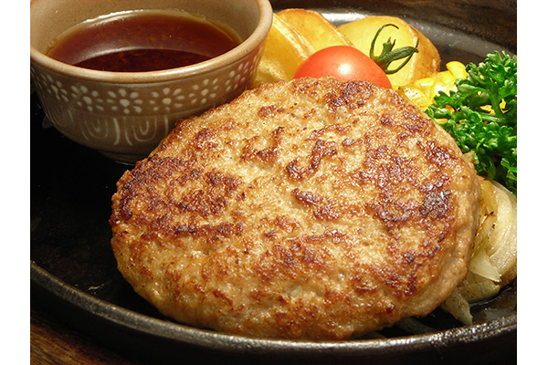 甘みがありさっぱりとした味わいの香川のブランド牛「オリーブ牛ハンバーグ」「オリーブ牛ロースカットステーキ」