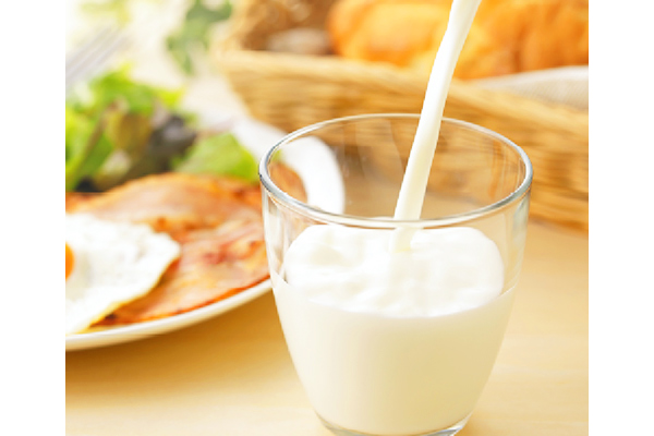 添加物なし、濃厚リッチな味わいの飲むデザートヨーグルト「贅酪（ぜいらく）」