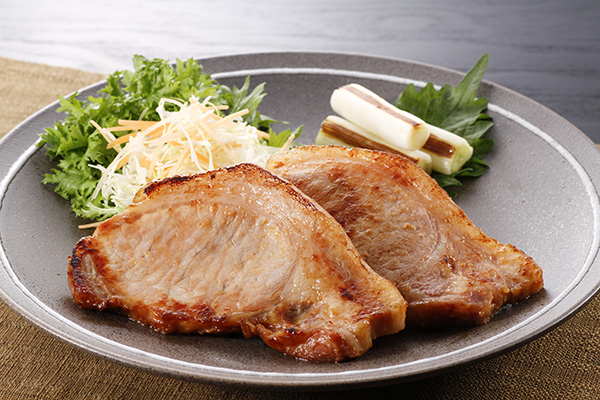 ブランド豚・下仁田ポークを堪能できる「ロース肉もろみ味噌漬け」と「下仁田ミート ポークカレー」