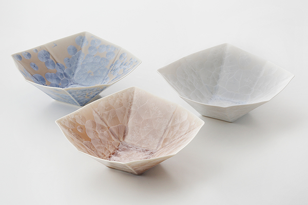 日本屈指の伝統工芸を日常に。京都・清水焼の「雪ノ華 ティーセット