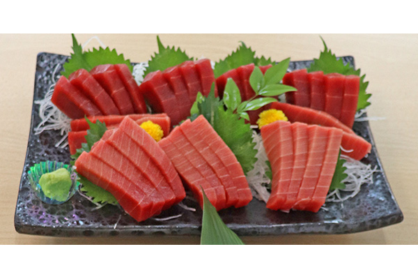 一度食べたら、忘れられない！正統派江戸前寿司店が厳選した「天然本マグロセット 竹」