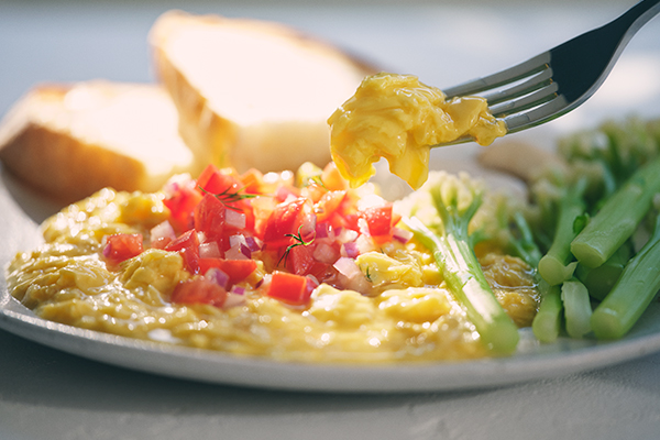 人参と白いんげん豆で卵を再現したプラントベースエッグ「Ever Egg（エバーエッグ）」植物由来でリッチな味わいのクロワッサン「2Bread（トゥーブレッド）クロワッサン」