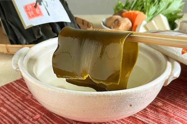 水にポンと入れるだけで絶品の昆布だし！豊かな香りと上質なうまみの「日高昆布1等品」