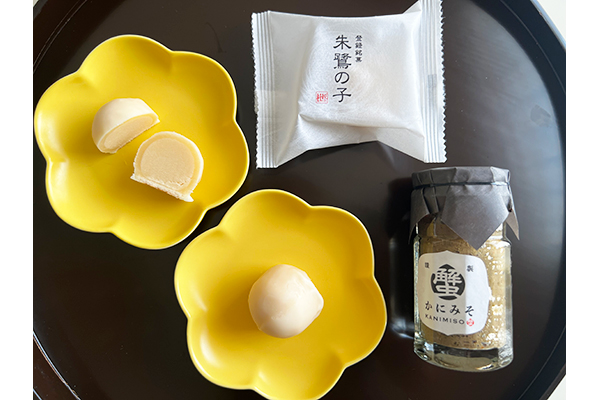 新潟を代表する銘菓「朱鷺の子」濃厚でぷりぷりの贅沢感「かにみそ身入り」