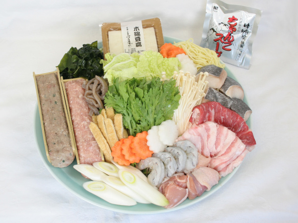相撲部屋の伝統レシピにおいしさへのこだわりを詰め込んだ「九重部屋直伝ちゃんこ鍋セット」