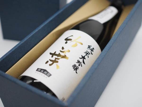 能登の未来を“醸す（かもす）”一献。石川県オリジナル酒米と能登の海藻酵母から生まれた「竹葉 純米大吟醸 百万石乃白40%」