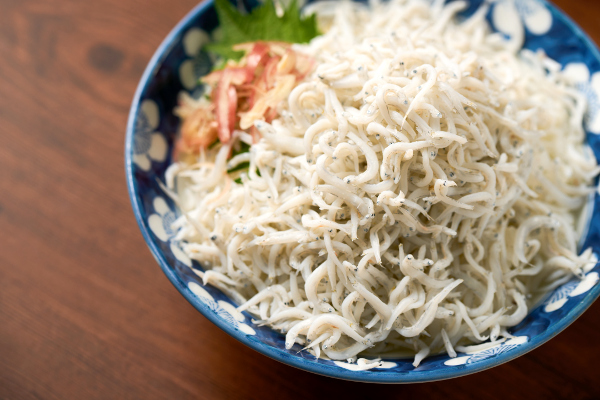 雪のようなふわふわ食感「幻の釜揚げしらす」