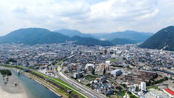 八千代工業_6