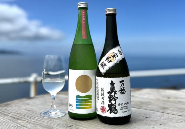 新潟・佐渡の酒蔵が造る至高の日本酒。熟した果実の芳醇さと重厚な旨みの大吟醸「万穂」と微発泡の純米大吟醸「かなでる／KANADEL」