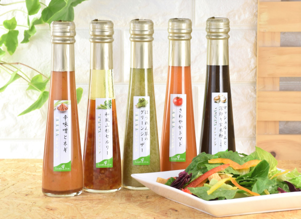 山形・高畠町から届く、地元食材でオリジナリティあふれる「YAMAGATAドレッシング」とフルーツぎっしりで美しい「ミックスゼリー」