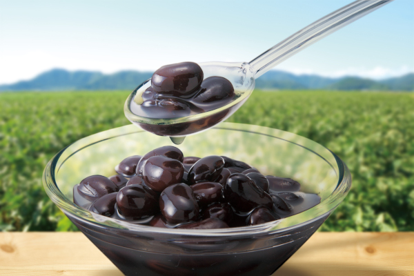 毎日食べたいヘルシーフード、黒酢黒豆「クロクロ」は、黒豆のふくよかな味わいとフルーティな甘酸っぱさのフジッコがつくる自信作