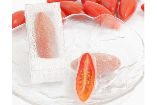 口いっぱいに弾ける濃厚な甘み。高知の希少トマトを薄皮求肥で包んだ和スイーツ「ひとつぶの乙女の涙」