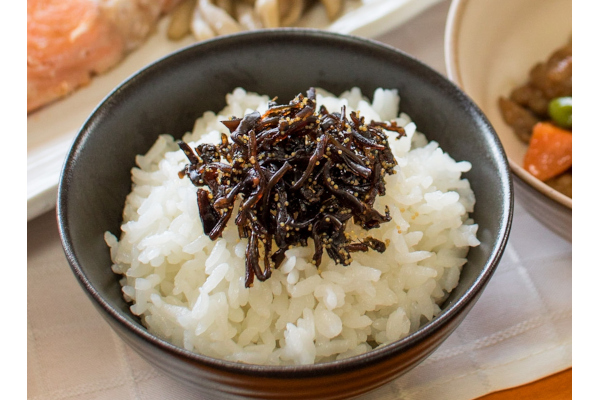 箸が止まらなくなるポリポリ食感！。目利きのプロが追求した理想の佃煮「きくらげシリーズ」