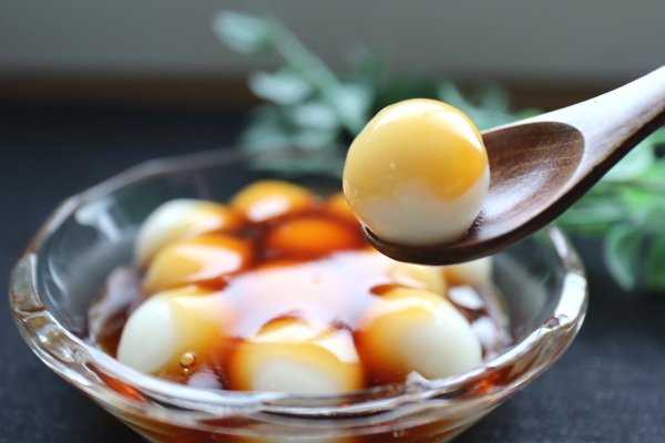 もちもち食感をいつでも食卓で。国産もち米100％で作る「玉三 白玉粉」と「冷凍白玉」