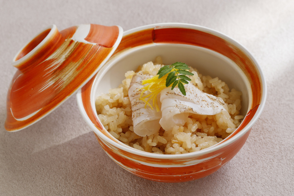 炊飯器で炊くだけ！専門店の自信作「ごちそう鯛めし」と「ごちそう雲丹貝焼きめし」 