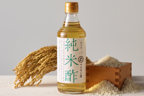 ツンとしないまろやかな酸味！老舗の伝統製法が育んだ「丹波篠山純米酢」と「純りんご酢」