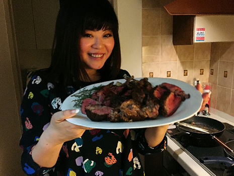 肉好きフードライターの小寺慶子さんが ホームパーティーで１kgの塊肉調理に挑戦 日本全国お取り寄せ手帖