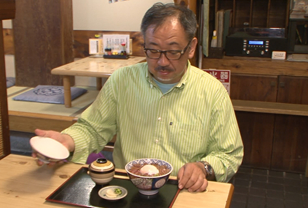 「いまきん食堂」の名物、それは「あか牛丼」。ほぼすべての客がこの「あか牛丼」を目指してやってくる。