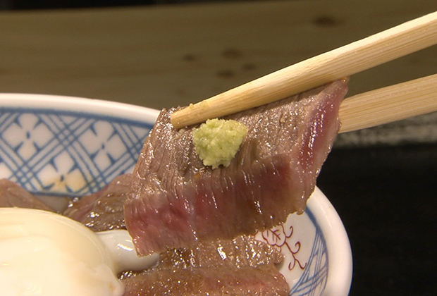 希少な熊本の赤牛は、阿蘇まで出かけて堪能するのが旅の醍醐味。