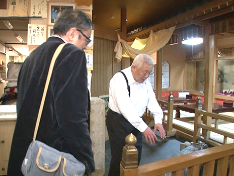 様々な料理を提供していく中、進取の気性あふれる店主がナマズ料理と取り組んだ。