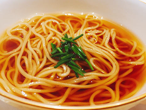 すっぽんとビーフコンソメのラーメン