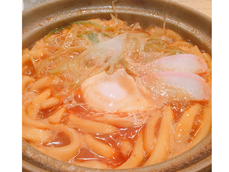 麺の固さは独特で八丁味噌の酸味がたまらなく美味しい