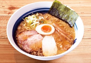 澄んだスープとコクのある味わいが絶品！　東京ラーメンの老舗・直久の『こく旨醤油らーめん』