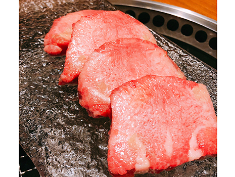 重い肉はどうも……という人でも、気持ちよく食べきれるのも嬉しい限り