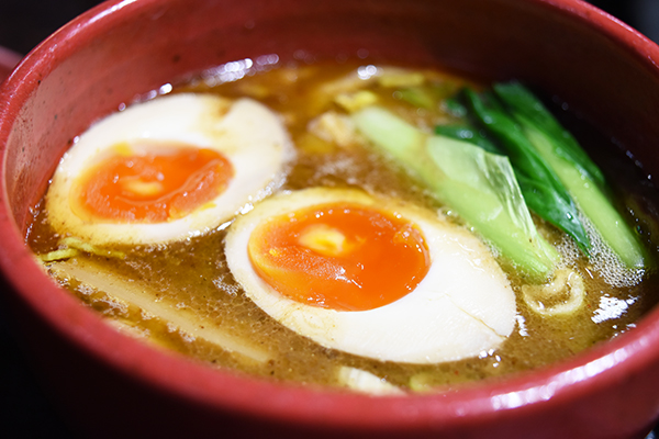 具材も食べ応えあり！　新宿の穴場、和風だし香る絶品つけ麺屋