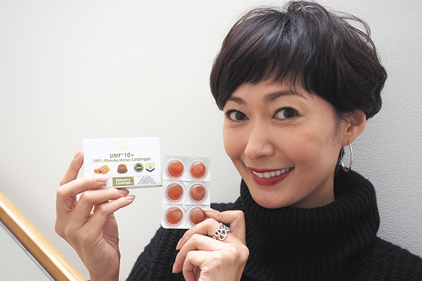 田丸麻紀のこれが好き 第73回 我が家に必要不可欠なマヌカハニーが便利な固形タイプに 100 Misマヌカハニーロゼンジ 日本全国お取り寄せ手帖 田丸麻紀のこれが好き 第73回 我が家に必要不可欠なマヌカハニーが便利な固形タイプに 100 Misマヌカハニーロゼンジ 日本全国お取り寄せ手帖