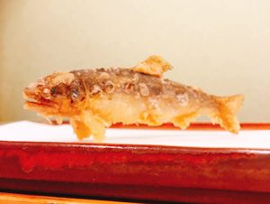敬愛する早乙女さんのお店には、今も月２ペースで通っているというが、その誠実さと探求心が天ぷらに現れていて、なんとも美味。